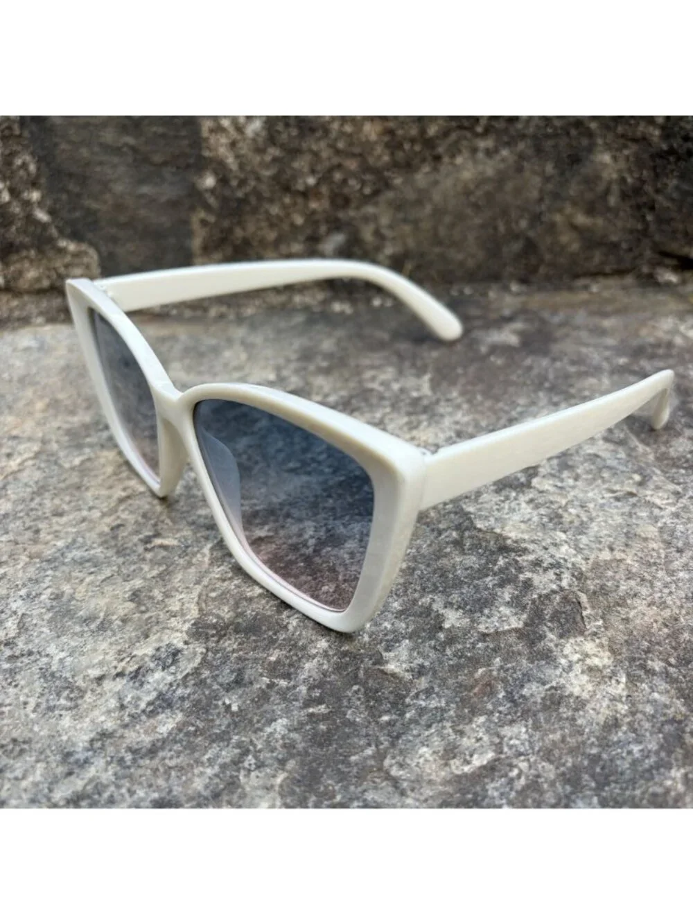 Vintage Cream Cat Eye Sunglasses Retro Oversized Mod Style Gradient Lenses NEW